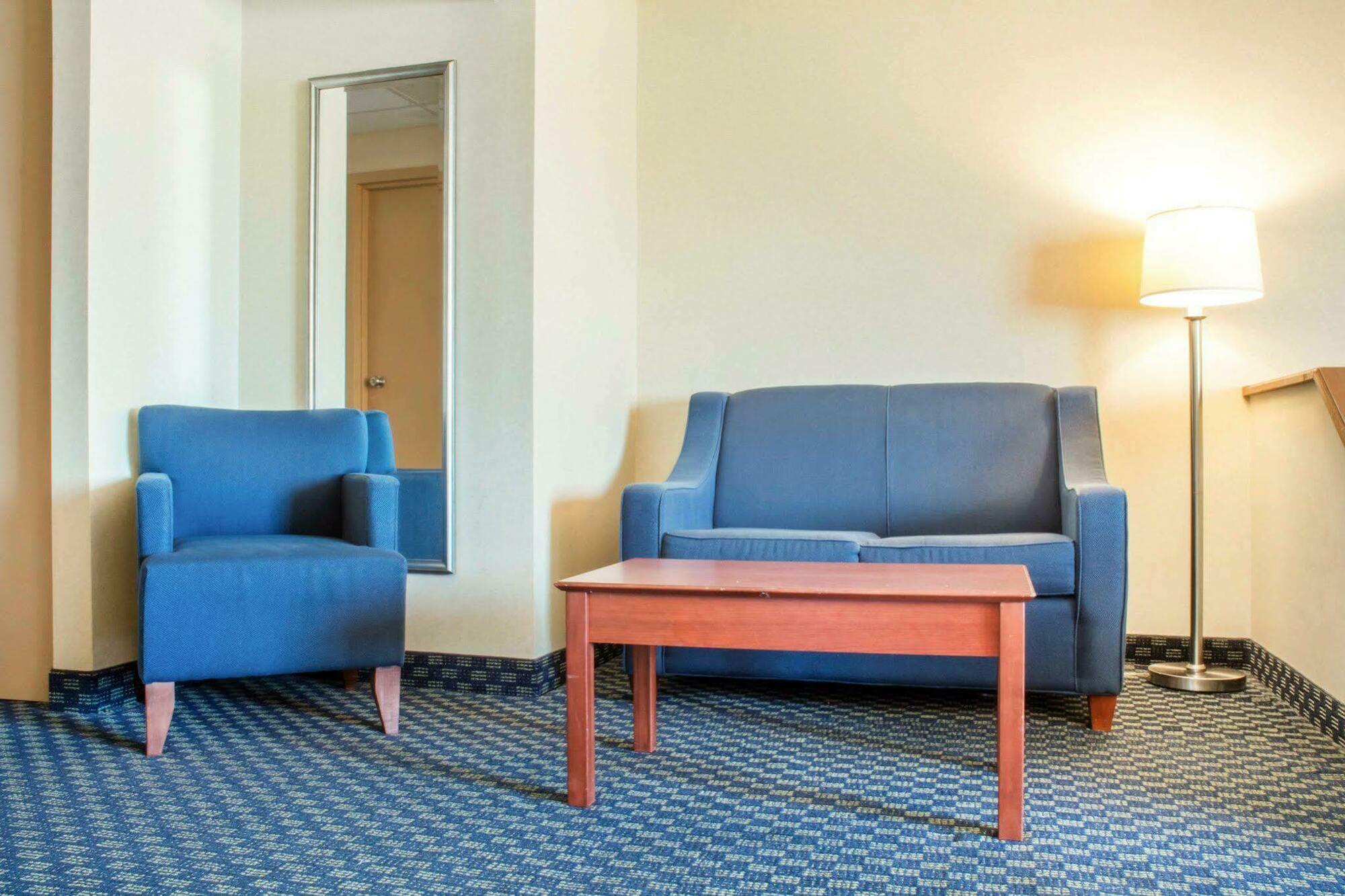 Hammock Hotel Rochester Niagara Falls Екстериор снимка